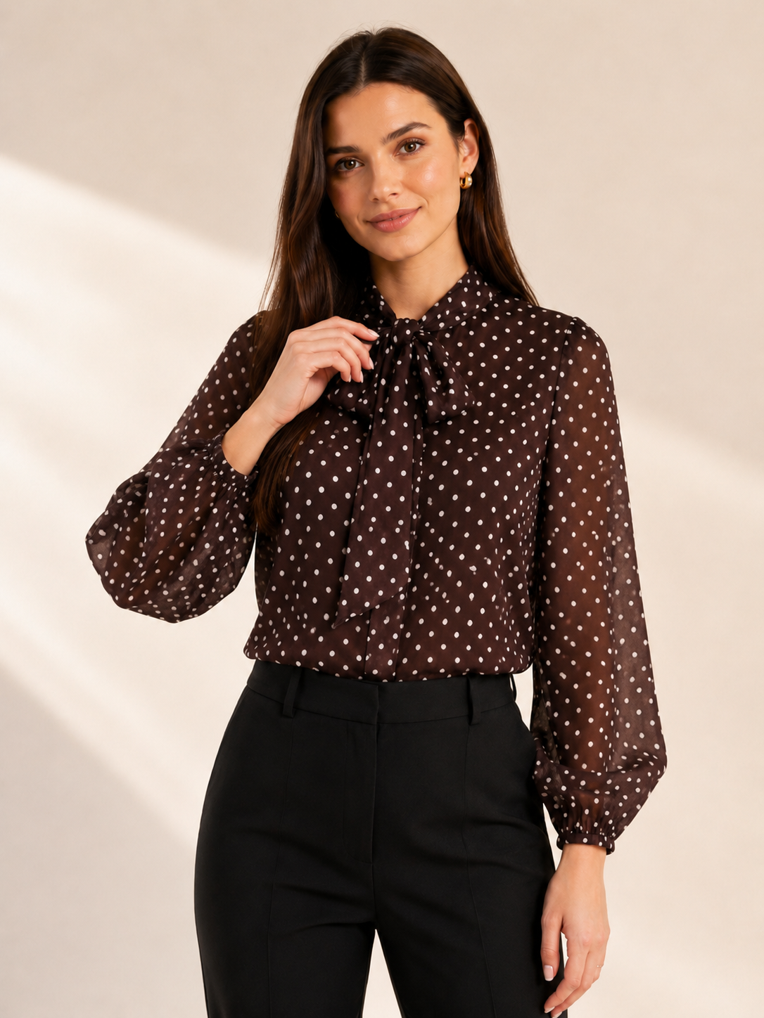 Brun Långärmad Blus med Polkadots och Rosettknytning