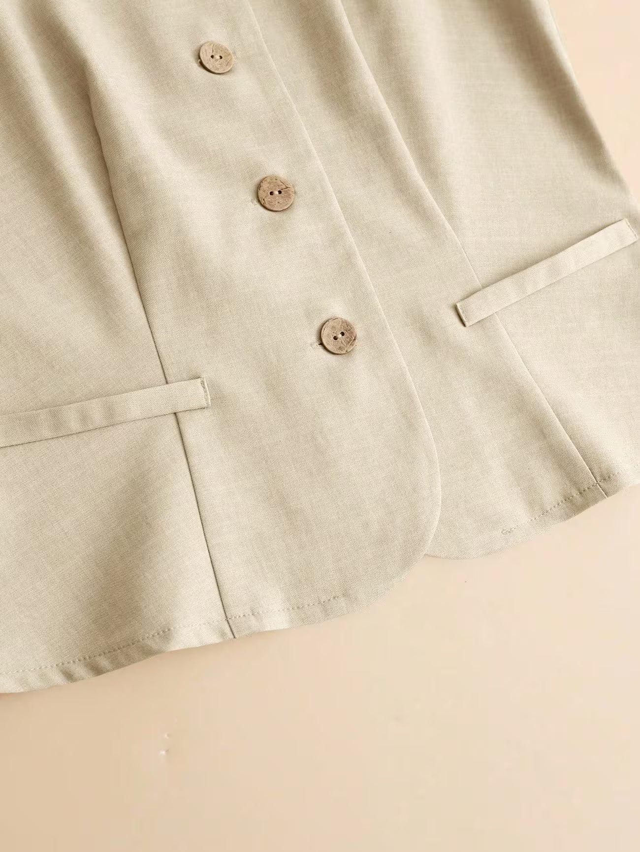 Linne Ärmlös Väst och Shorts i Matchande Set